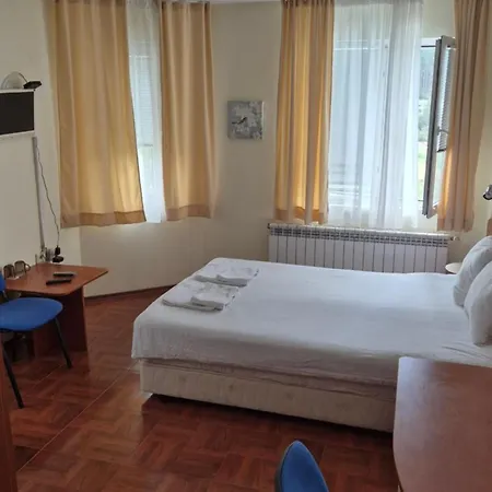 Zenit Hotel 3*