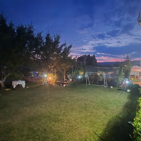 Zenit 酒店 Satovcha