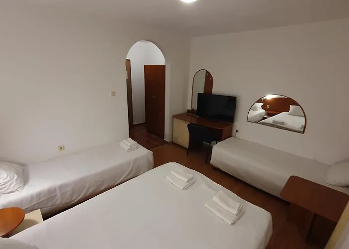 Zenit 酒店 Satovcha