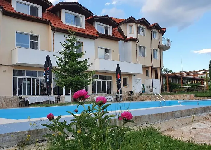 Zenit 酒店 Satovcha