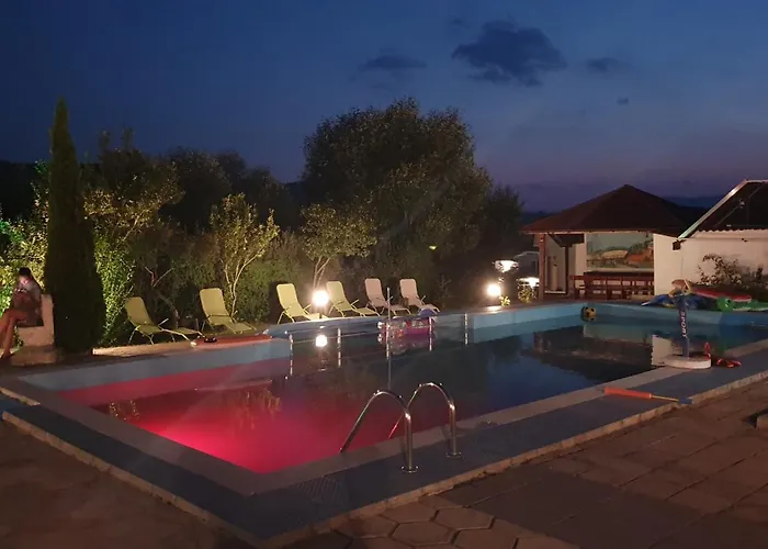 酒店 Zenit Satovcha