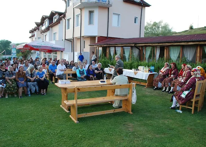 Zenit 酒店 Satovcha